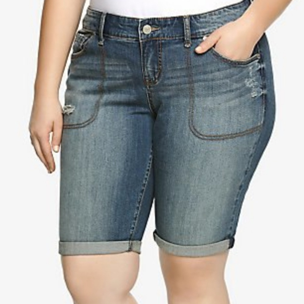 Skinny Bermuda shorts